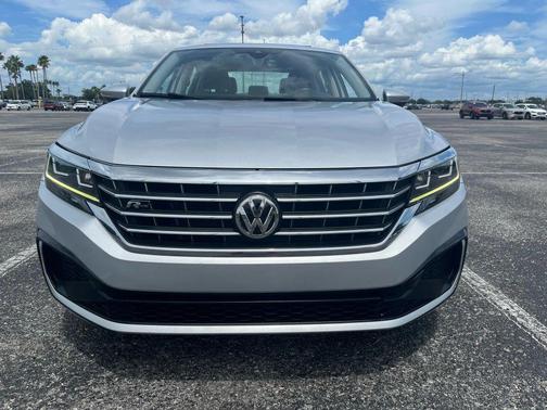 2020 Volkswagen Passat 2.0T R-Line