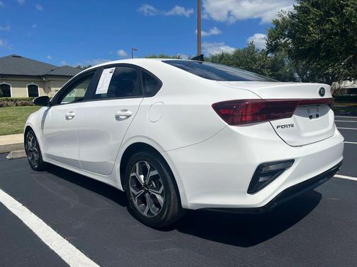 Clear White 2021 Kia Forte LXS