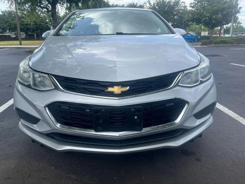 Silver Ice Metallic 2017 Chevrolet Cruze LS