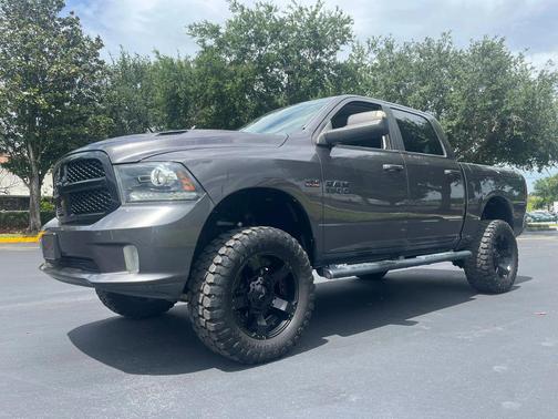 Granite Crystal Metallic Clearcoat 2017 RAM 1500 Night Crew Cab 4x4 5'7' Box