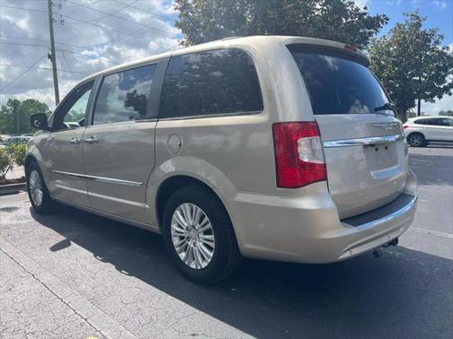 2013 Chrysler Town & Country Limited