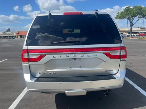 Ingot Silver Metallic 2015 Lincoln Navigator L