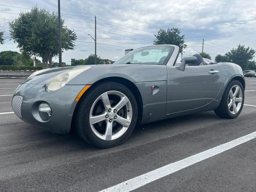 Gray 2006 Pontiac Solstice Convertible 2D