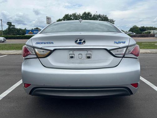 Silver 2012 Hyundai SONATA Hybrid Base