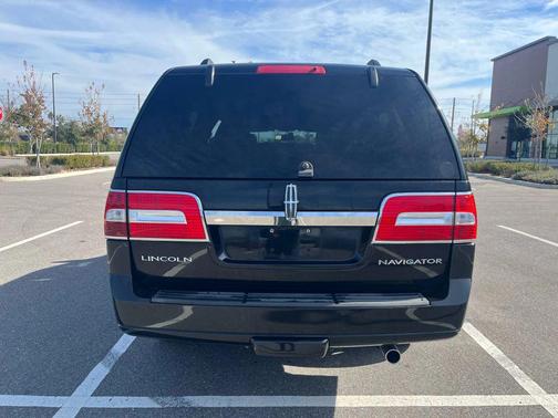 2012 Lincoln Navigator L