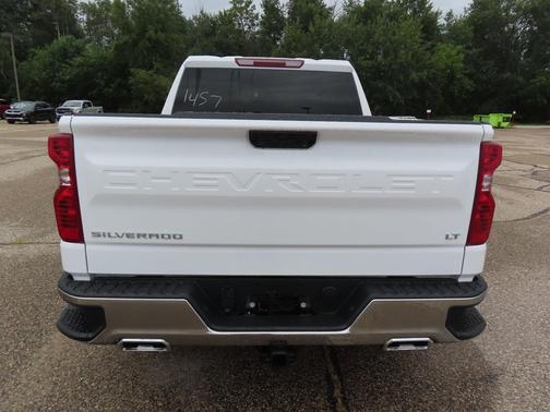 Summit White 2026 Chevrolet Silverado 1500 LT
