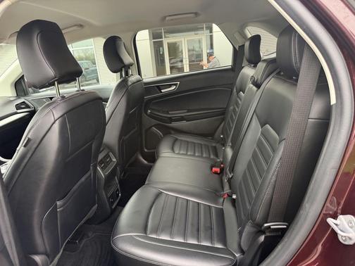 Burgundy Velvet Metallic Tinted Clearcoat 2023 Ford Edge SEL