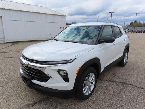 Summit White 2026 Chevrolet Trailblazer LS
