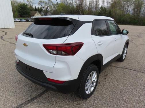 Summit White 2026 Chevrolet Trailblazer LS