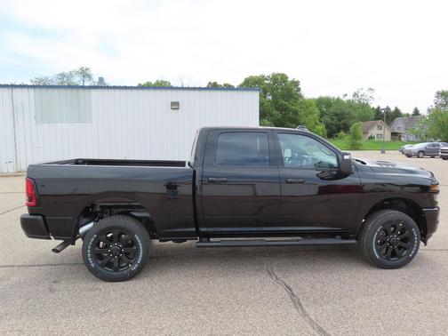 Diamond Black Crystal Pearlcoat 2026 RAM 2500 Black Express Crew Cab 4x4 6'4' Box