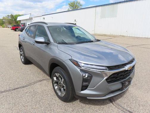Sterling Gray Metallic 2026 Chevrolet Trax LT