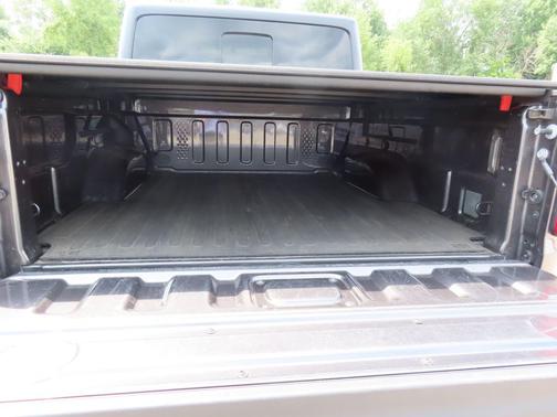 Granite Crystal Metallic Clearcoat 2023 Jeep Gladiator Sport S
