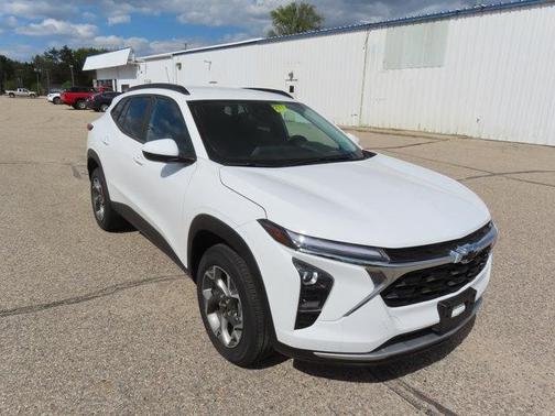 Summit White 2026 Chevrolet Trax LT