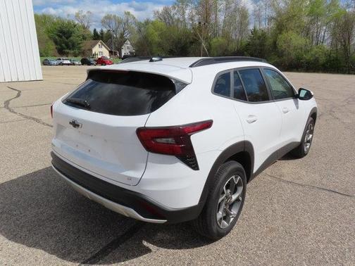 Summit White 2026 Chevrolet Trax LT