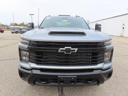 2026 Chevrolet Silverado 2500 Custom