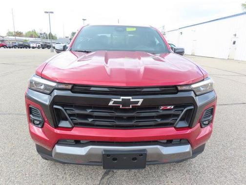 Radiant Red Tintcoat 2026 Chevrolet Colorado Z71
