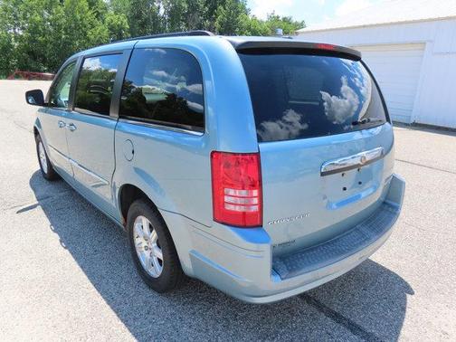 2009 Chrysler Town & Country Touring