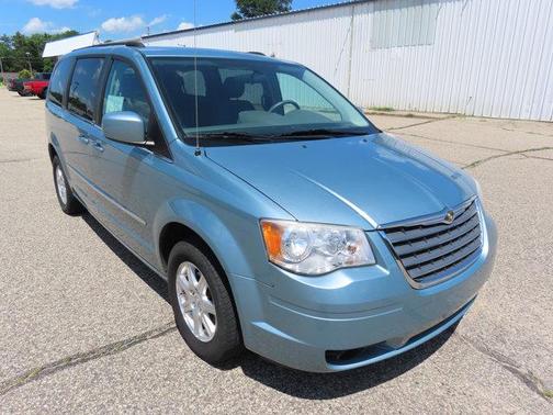 2009 Chrysler Town & Country Touring