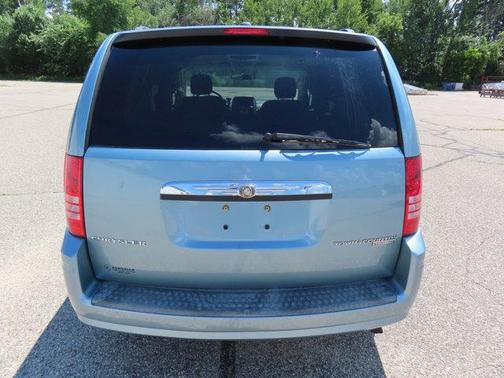 2009 Chrysler Town & Country Touring