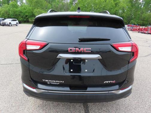 2022 GMC Terrain AWD AT4