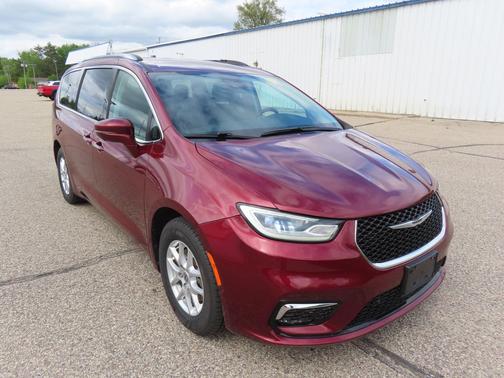 Velvet Red Pearlcoat 2021 Chrysler Pacifica Touring L