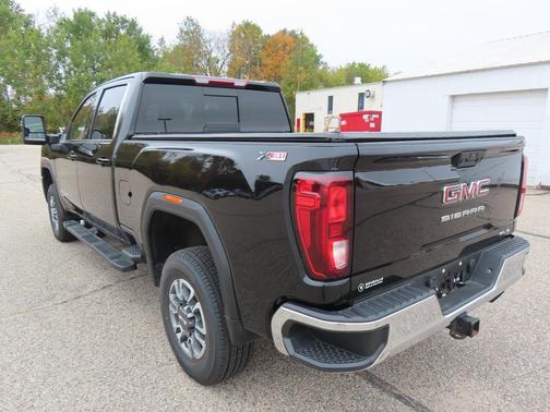Onyx Black 2025 GMC Sierra 3500 SLE