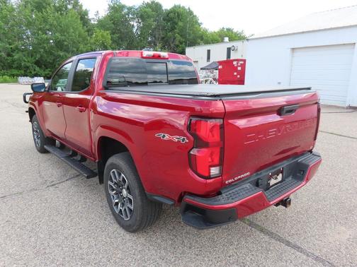 Radiant Red Tintcoat 2024 Chevrolet Colorado LT