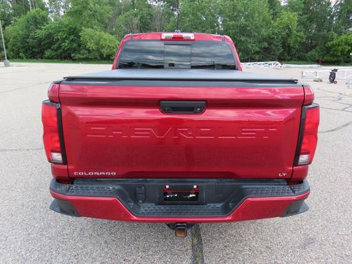 Radiant Red Tintcoat 2024 Chevrolet Colorado LT