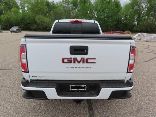 SMIT WHITE 2022 GMC Canyon Elevation