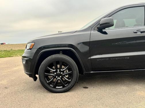 2021 Jeep Grand Cherokee Laredo X