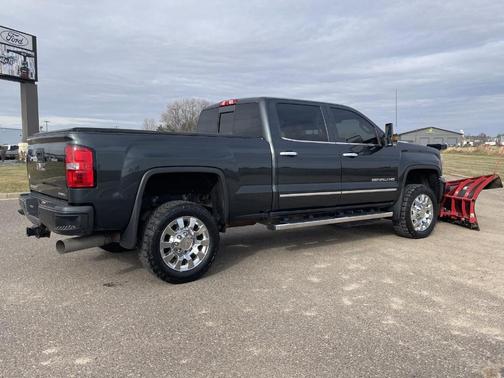 2017 GMC Sierra 2500 Denali