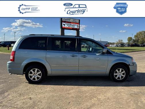 2010 Chrysler Town & Country Touring