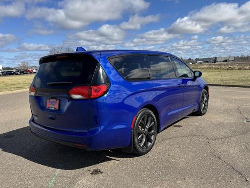 2020 Chrysler Pacifica Touring