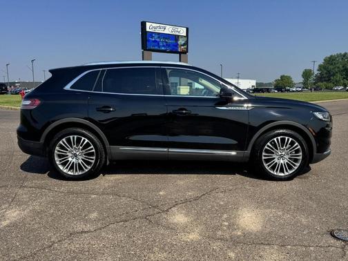 2022 Lincoln Nautilus Reserve