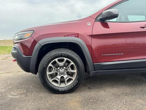 2020 Jeep Cherokee Trailhawk