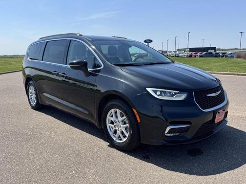 2022 Chrysler Pacifica Touring-L