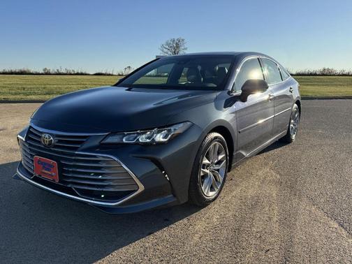 2022 Toyota Avalon XLE