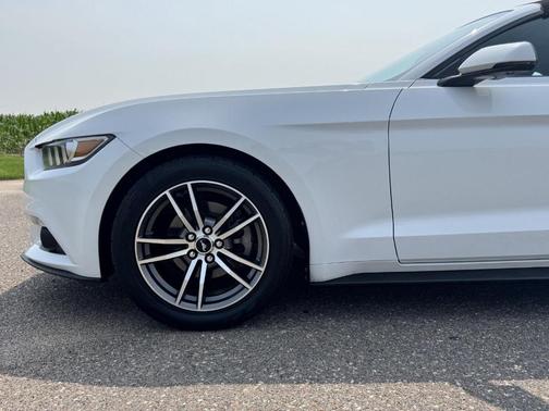 2017 Ford Mustang EcoBoost Premium