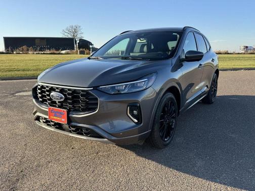 2023 Ford Escape ST-Line Elite
