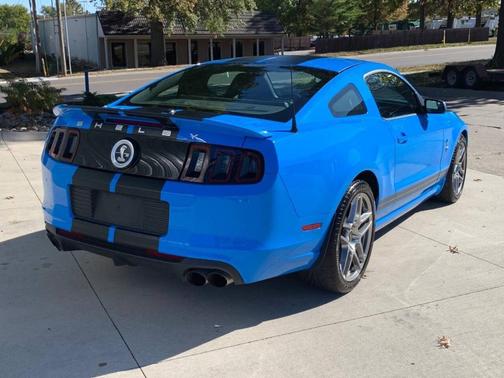 2014 Ford Shelby GT500 Base