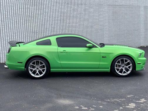 2013 Ford Mustang GT Premium