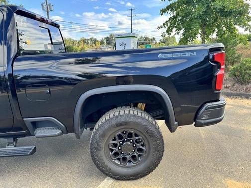 2025 Chevrolet Silverado 2500 4WD Crew Cab Standard Bed ZR2