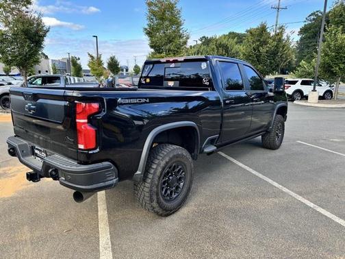 2025 Chevrolet Silverado 2500 4WD Crew Cab Standard Bed ZR2
