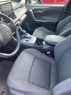 2022 Toyota RAV4 Hybrid SE