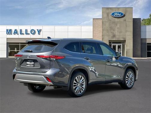 2022 Toyota Highlander Platinum