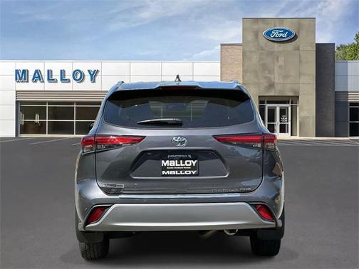 2022 Toyota Highlander Platinum