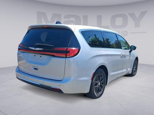 Silver Mist Clearcoat 2024 Chrysler Pacifica TOURING L
