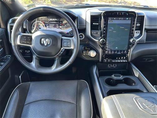 2022 RAM 2500 Laramie Crew Cab 4x4 6'4' Box