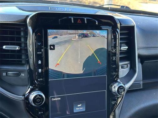 2022 RAM 2500 Laramie Crew Cab 4x4 6'4' Box