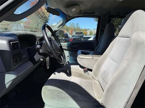 2004 Ford F-350 XL Crew Cab